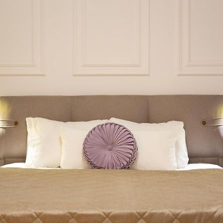 Glamorous Modern Apartment In The Hearth Of Budapest Eksteriør billede