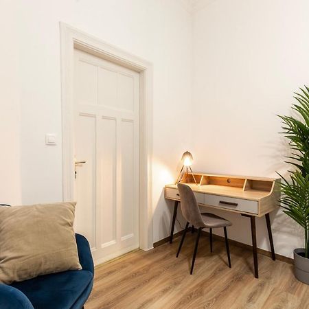 Glamorous Modern Apartment In The Hearth Of Budapest Eksteriør billede