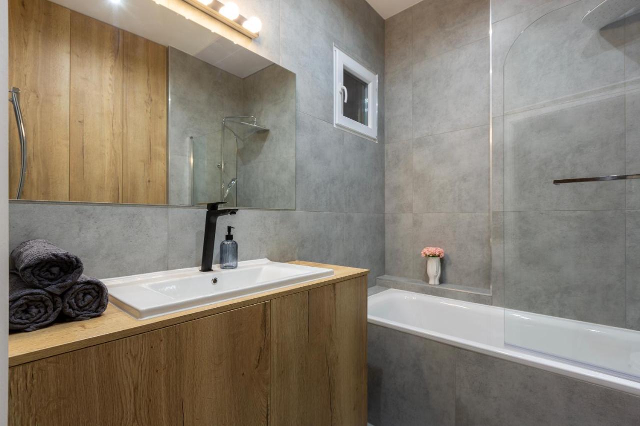 Glamorous Modern Apartment In The Hearth Of Budapest Eksteriør billede