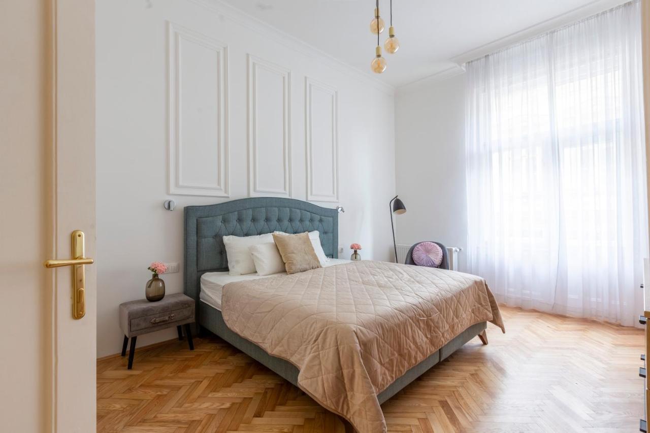 Glamorous Modern Apartment In The Hearth Of Budapest Eksteriør billede
