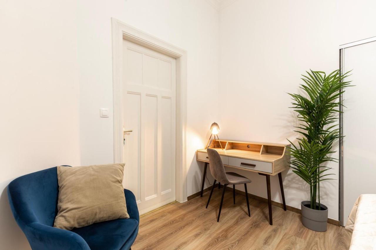 Glamorous Modern Apartment In The Hearth Of Budapest Eksteriør billede