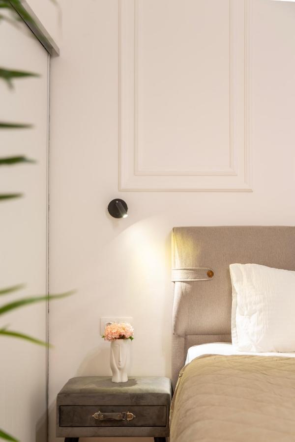 Glamorous Modern Apartment In The Hearth Of Budapest Eksteriør billede